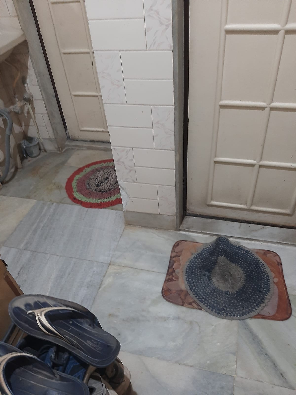 1 BHK Un Furnished in Sagar Mahal , Walkeshwar